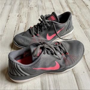 Women’s Nike Training TR-5 Shoes Size 9